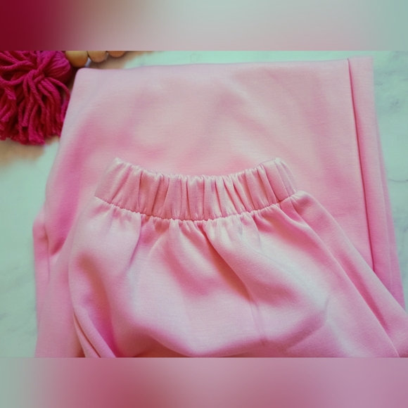 Alo Yoga Accolade Sweatpants In Ballet Pink S - Picture 2 of 8